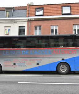 Bus accès au droit