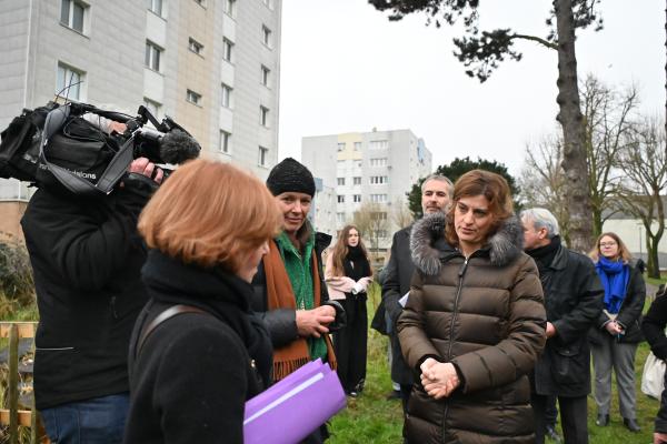 Visite d'une ministre à Loos