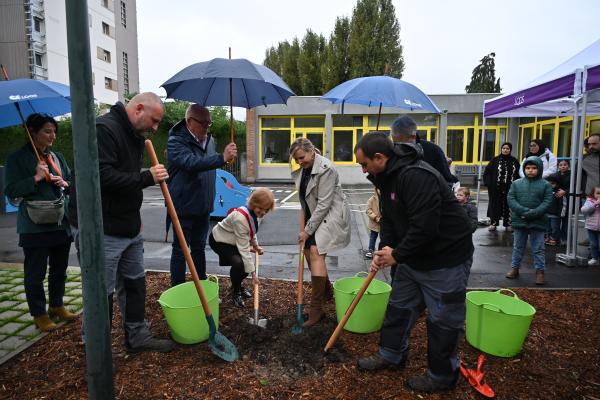 Rénovations inauguration école Perrault