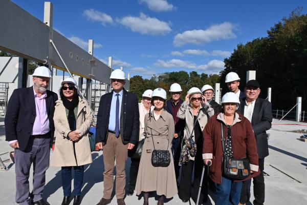 Inauguration de la première pierre de la future cuisine centrale