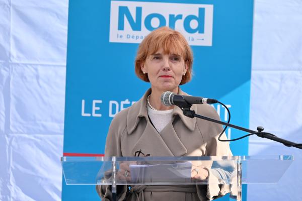 Inauguration de la première pierre de la future cuisine centrale