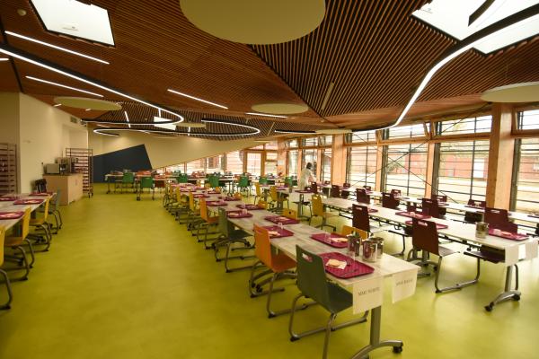 Différentes vues du restaurant scolaire place Jean Jaurès