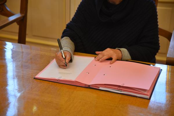 Signature de la labellisation par les représentants des services