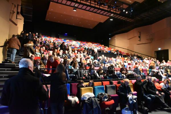 Cérémonie des associations - salle pleine