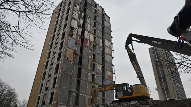 Déconstruction de la résidence Mermoz en cours | Ville de Loos